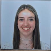 Estudiante del Grado en maestro/a de educación primaria y profesora de clases de refuerzo en una organización.